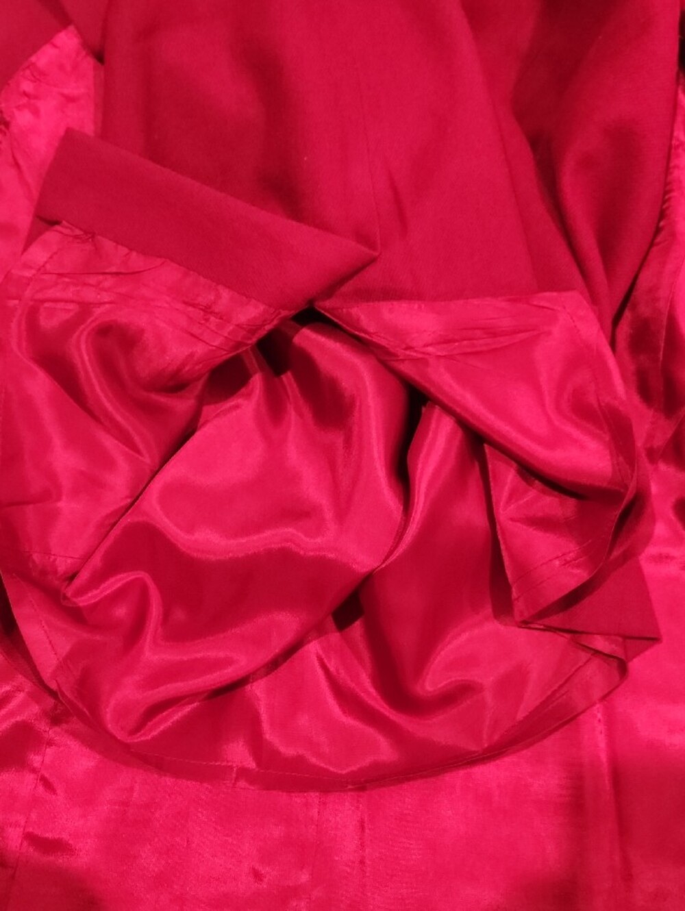 Oleg Cassini Suit - Picture 13 of 13